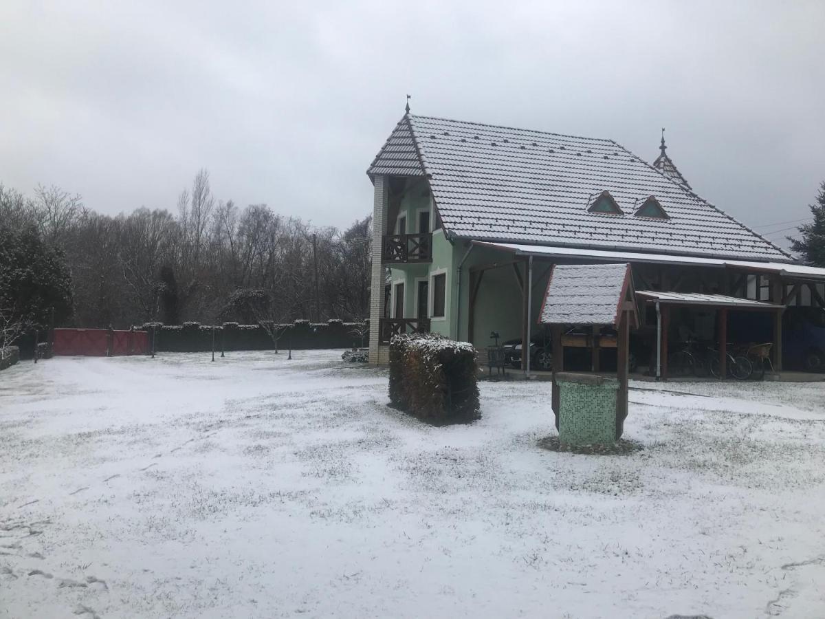 Appartamento Balaton Garden Balatongyörök Esterno foto