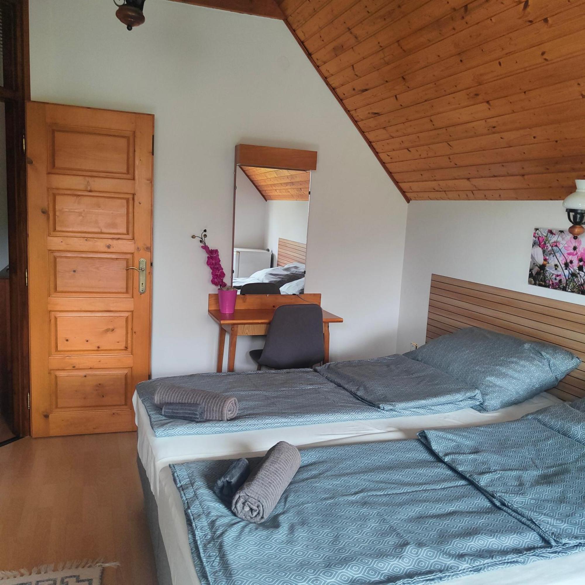 Appartamento Balaton Garden Balatongyörök Esterno foto